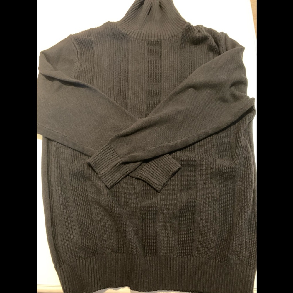 Men’s cable turtleneck sweater